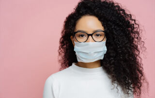 Les pathologies vocales chez les formateurs et les enseignants risquent de se multiplier avec le port obligatoire du masque Covid 19 - Blog d'Expressions, organisme de formation professionnelle sur la voix et la prise de parole en public